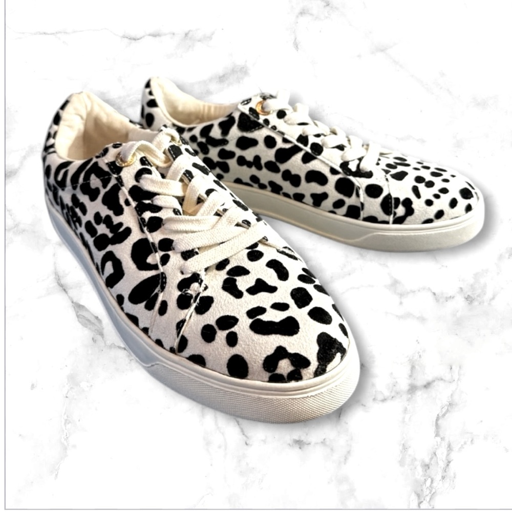Topshop cabo low sneaker black and white leopard lace up US size 7.5 NEW